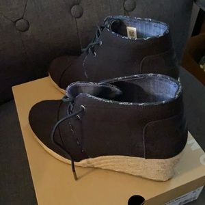 Toms Women’s Wedge Bootie